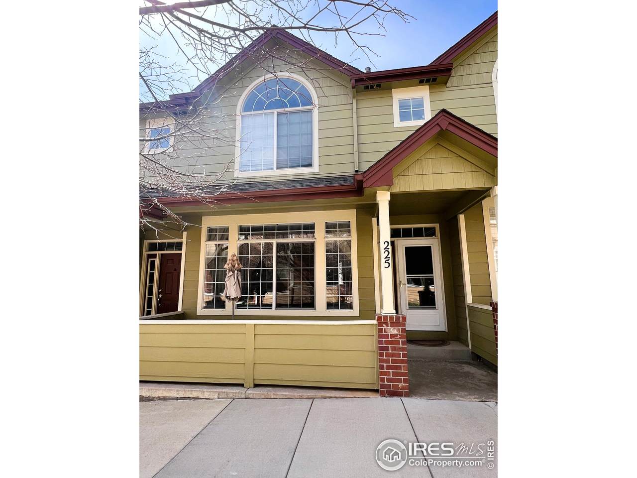 2855 Rock Creek Cir - Photo 1