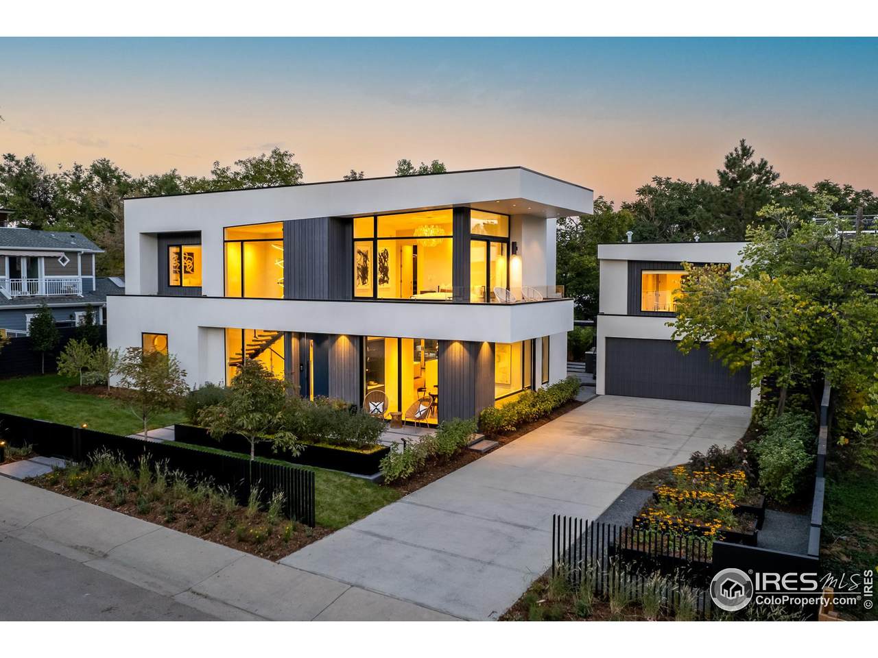 2670 6th St - Photo 1