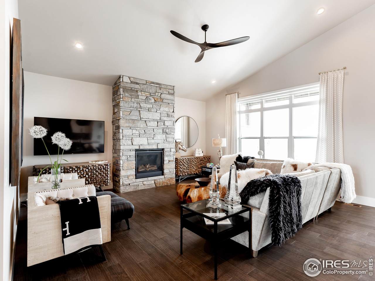 6338 Foundry Ct - Photo 1