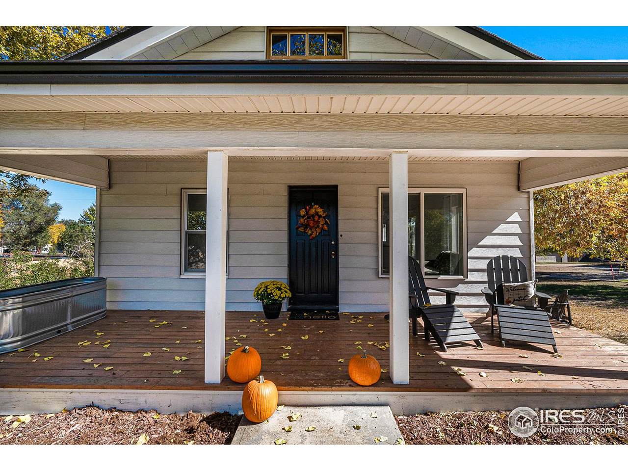 295 Holbrook St - Photo 1