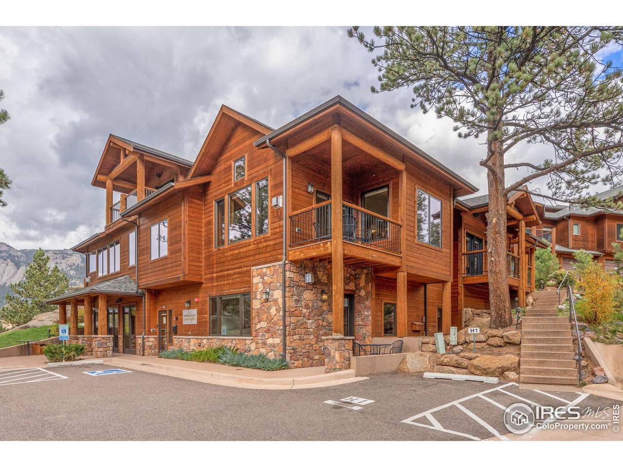 199 Twin Owls Ln - Photo 1