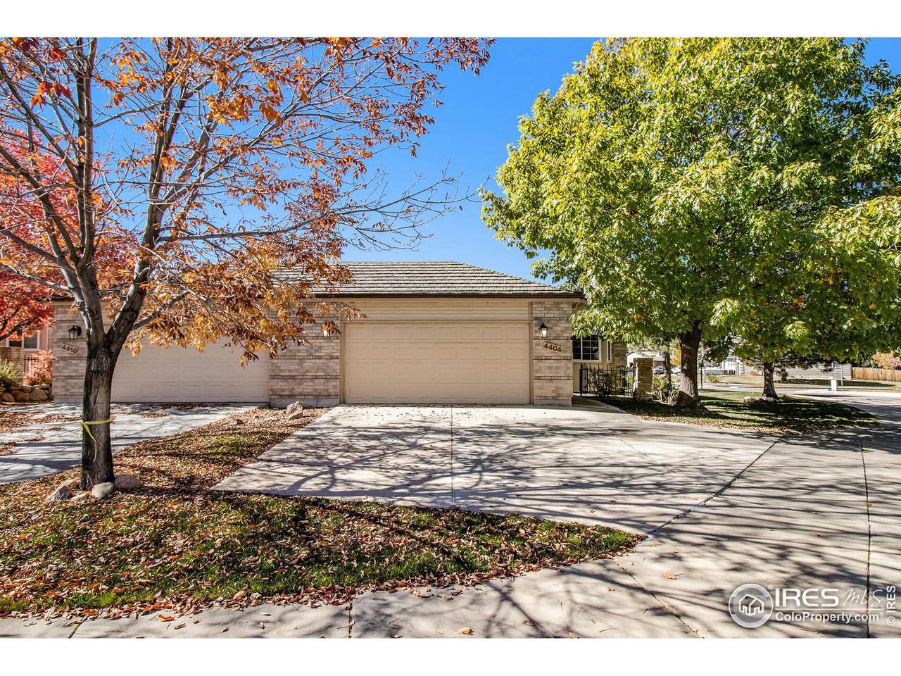 4404 Songglen Cir - Photo 1