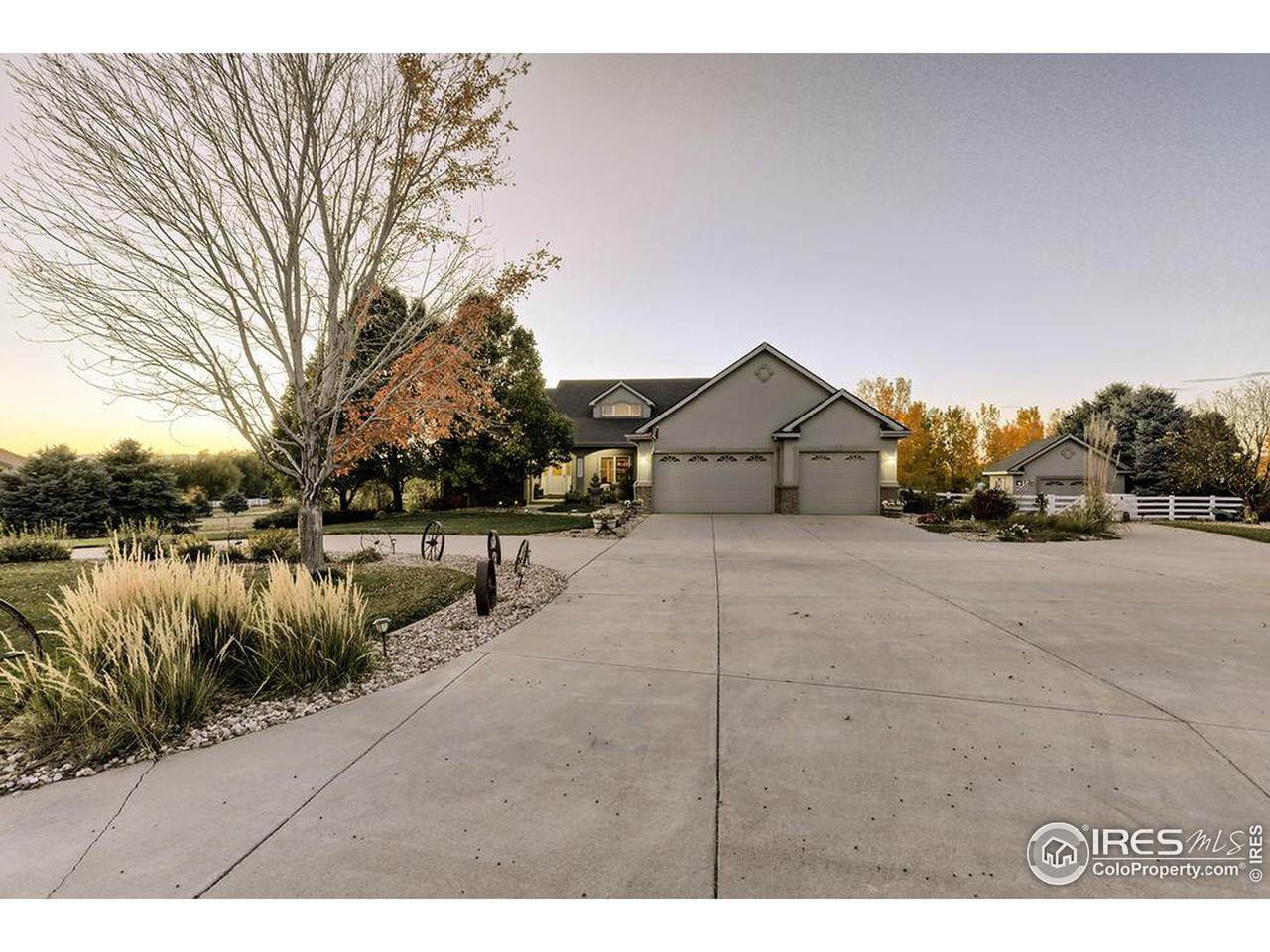 4701 Charleston Ave - Photo 1