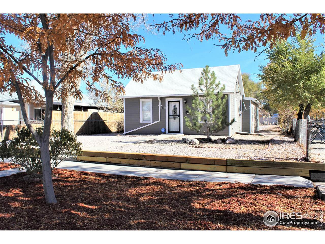 1010 Deuel St - Photo 1