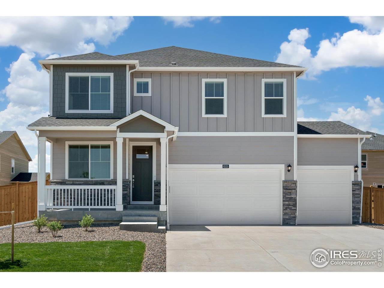 906 London Way - Photo 1