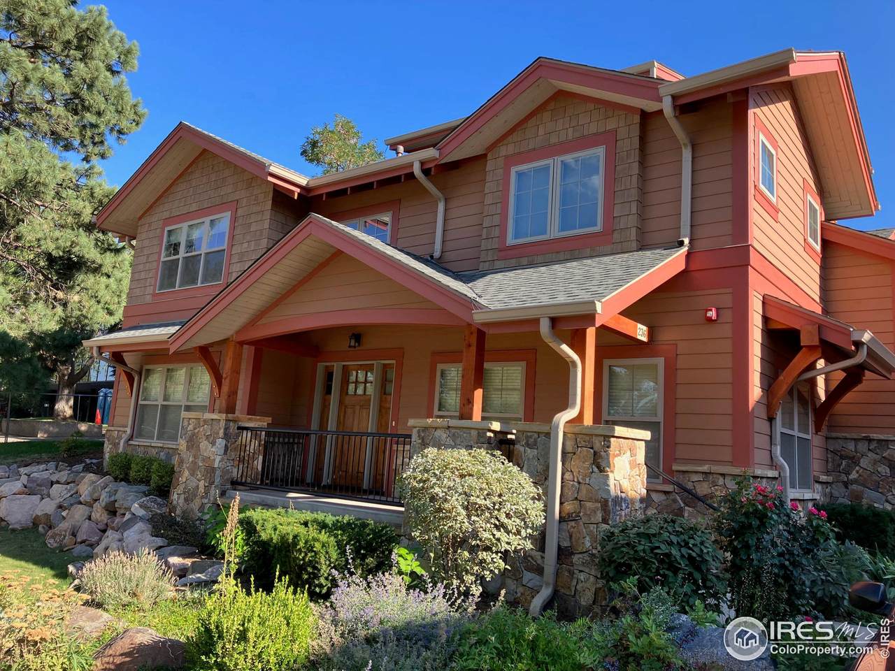236 Arapahoe Ave - Photo 1