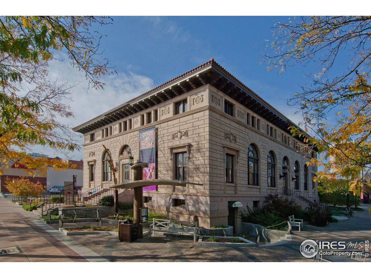 201 College Ave - Photo 1