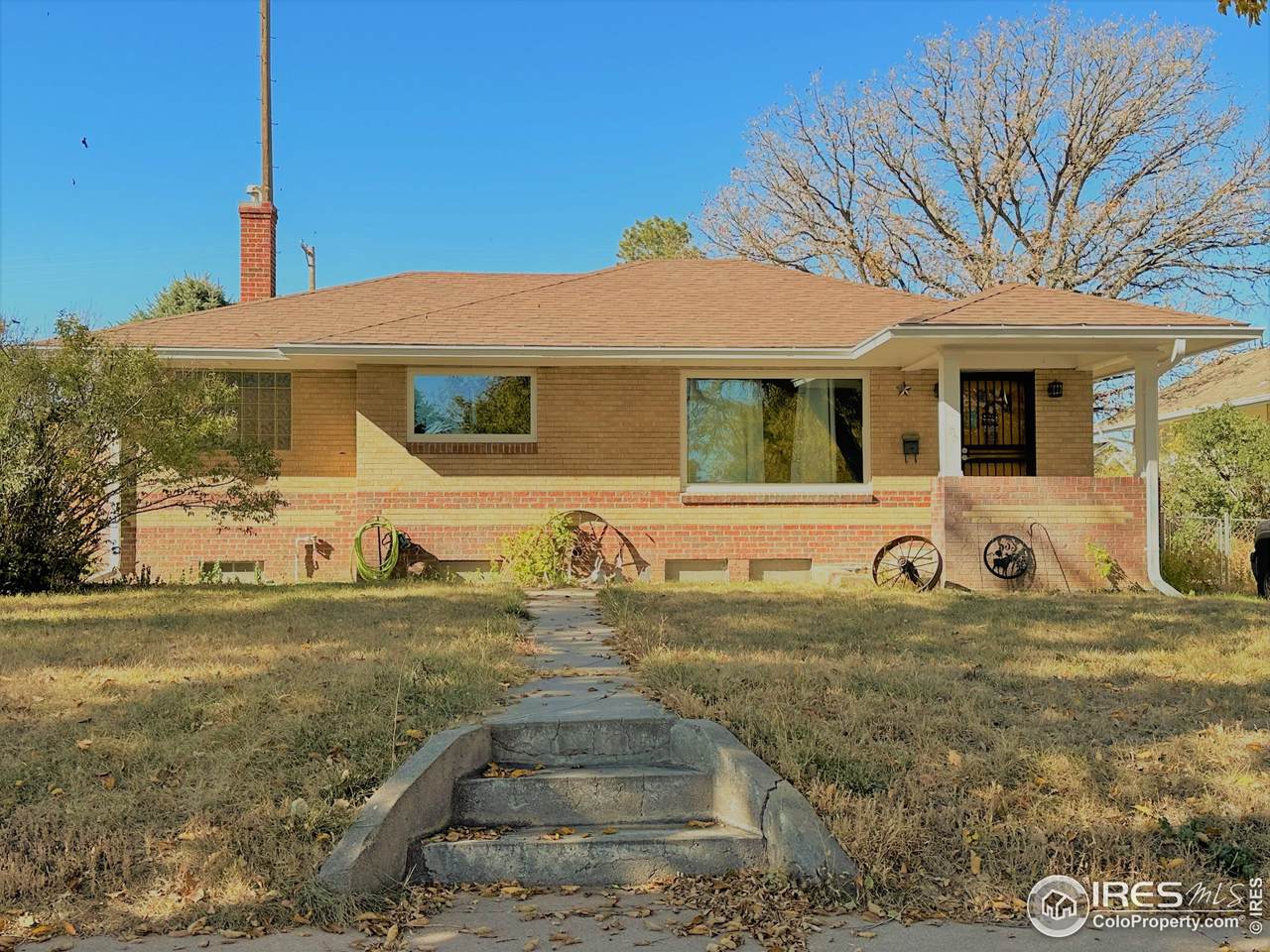 533 Custer Ave - Photo 1