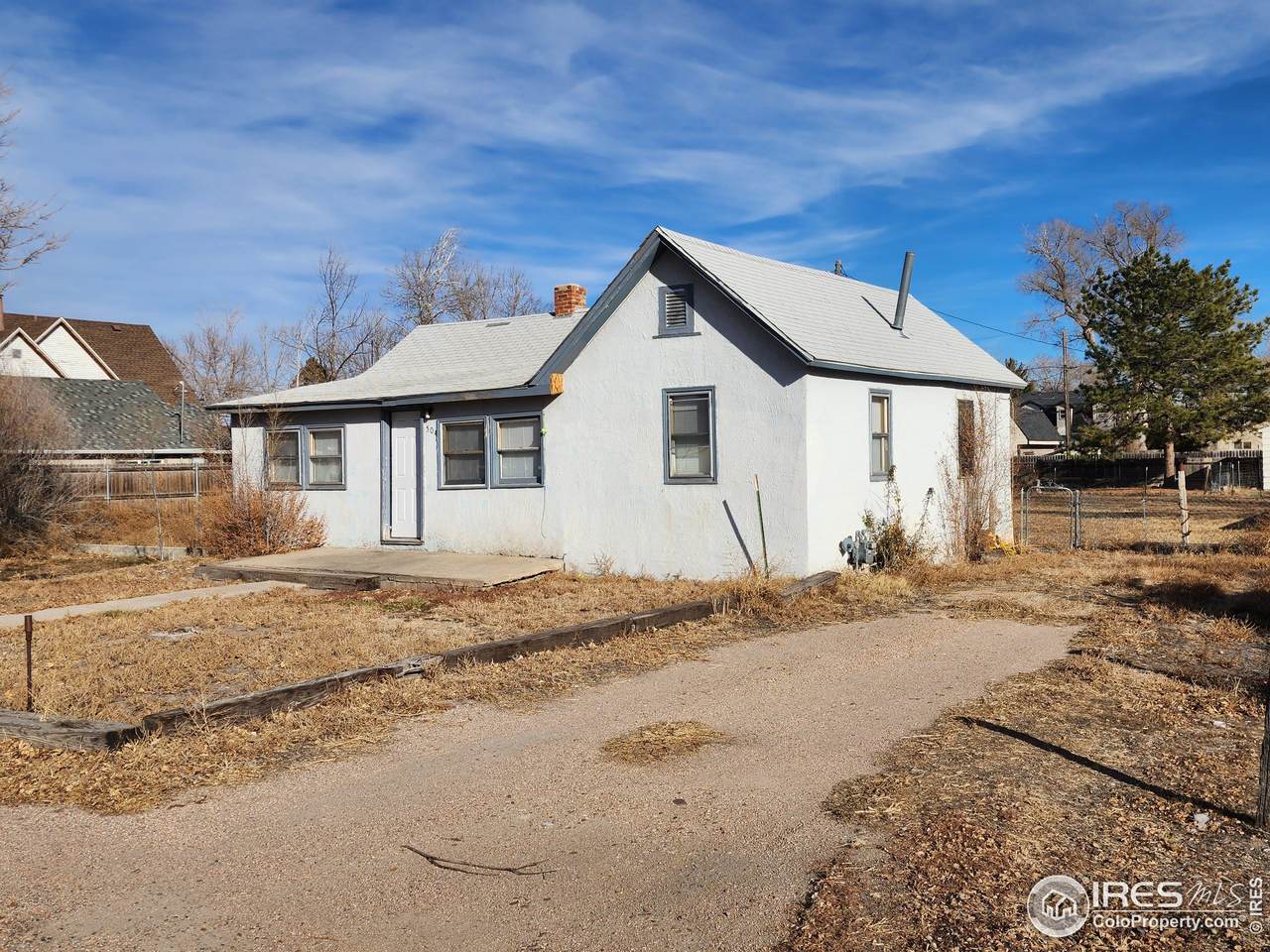 504 6th Ave - Photo 1