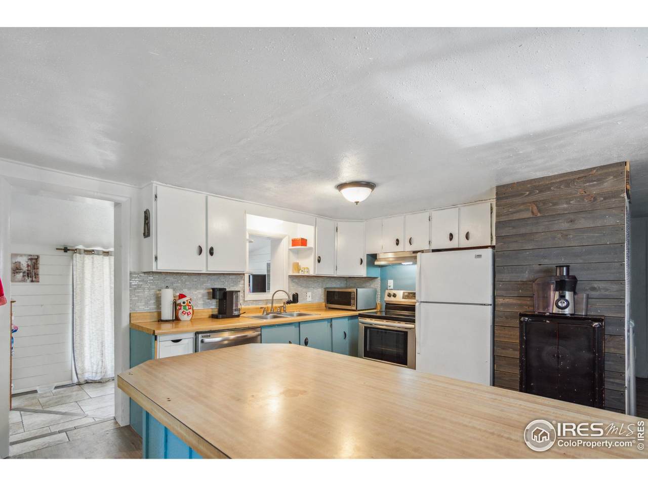 113 5th St - Photo 1