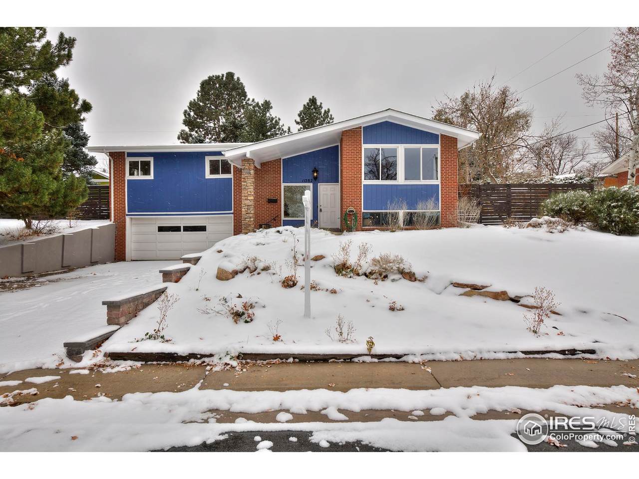 11582 31st Pl - Photo 1