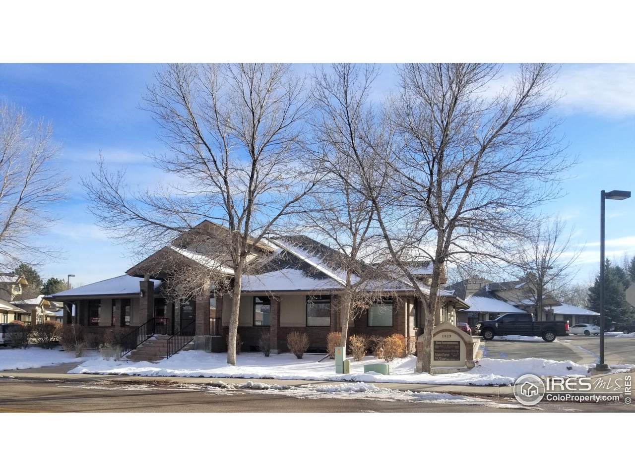1019 37th Ave Ct - Photo 1