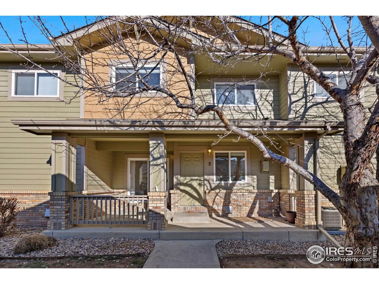 2702 Rigden Pkwy - Photo 1