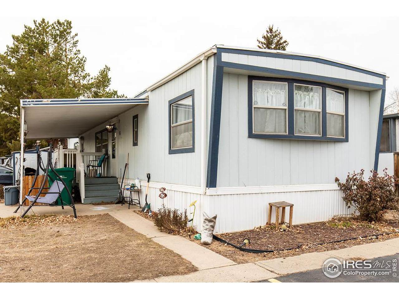 221 57th St - Photo 1