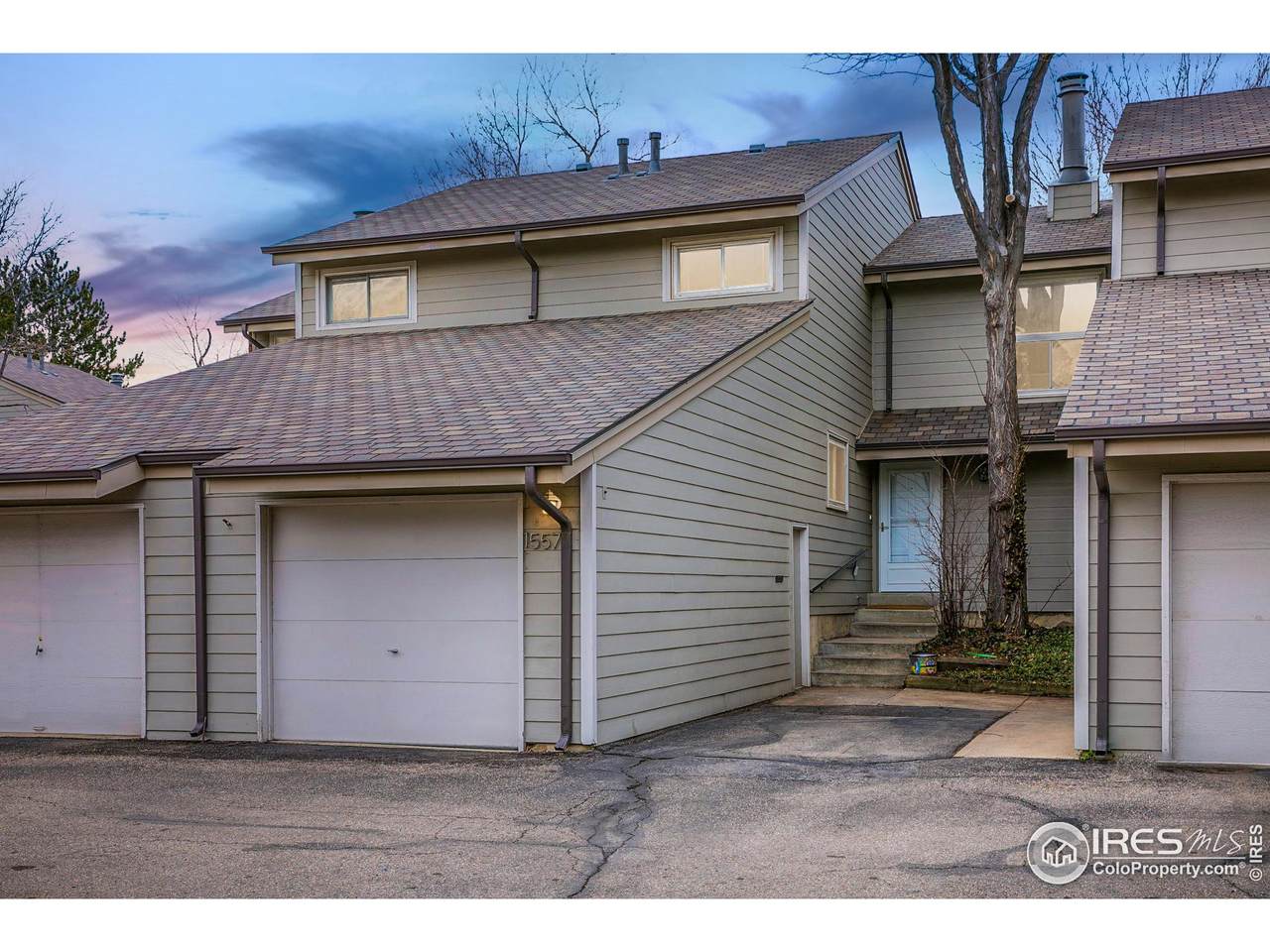 1557 Bradley Dr - Photo 1