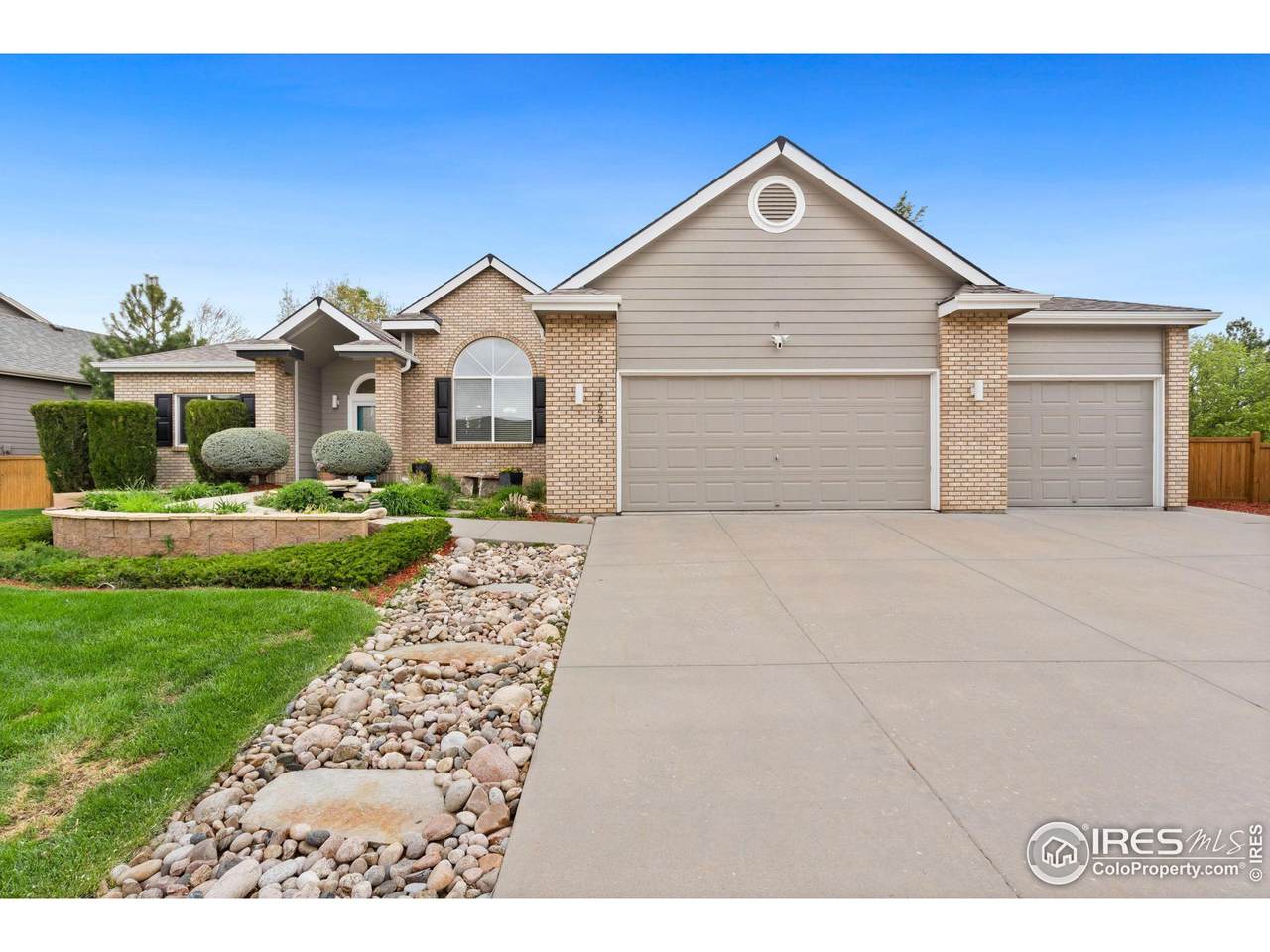 724 Parliament Ct - Photo 1