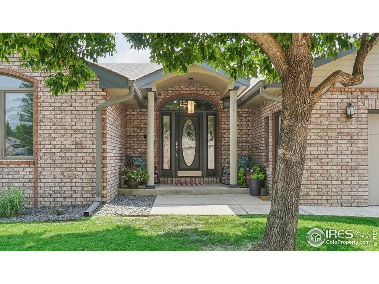 4616 23rd St - Photo 1