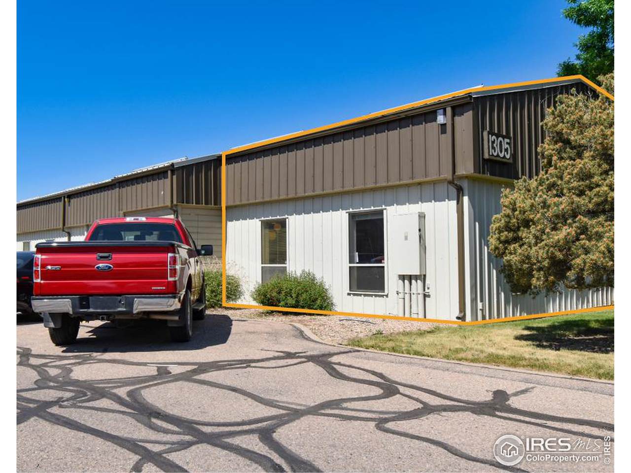 1305 Duff Dr - Photo 1