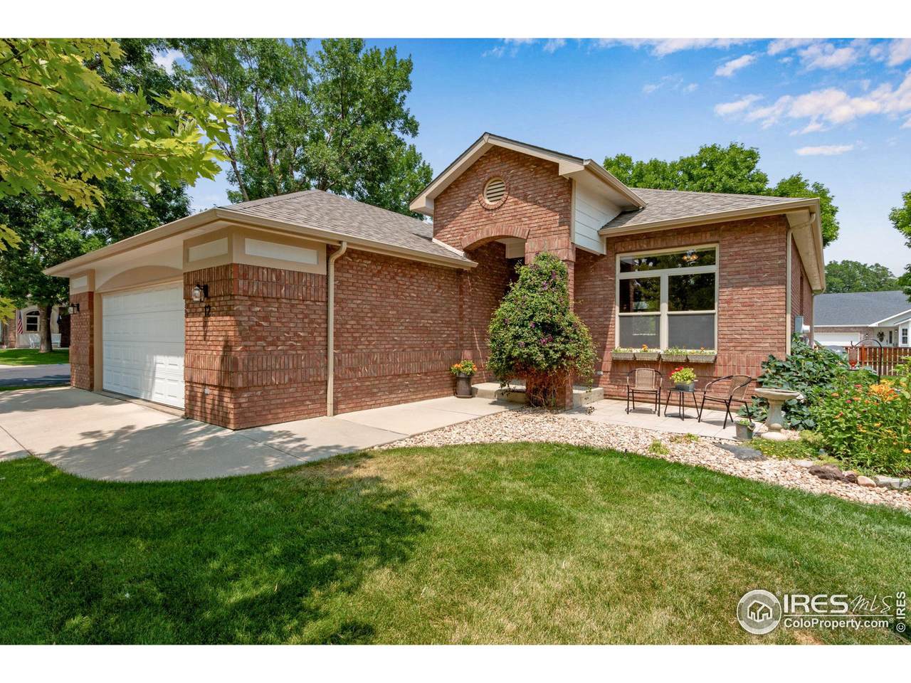 50 Cherry Ave - Photo 1
