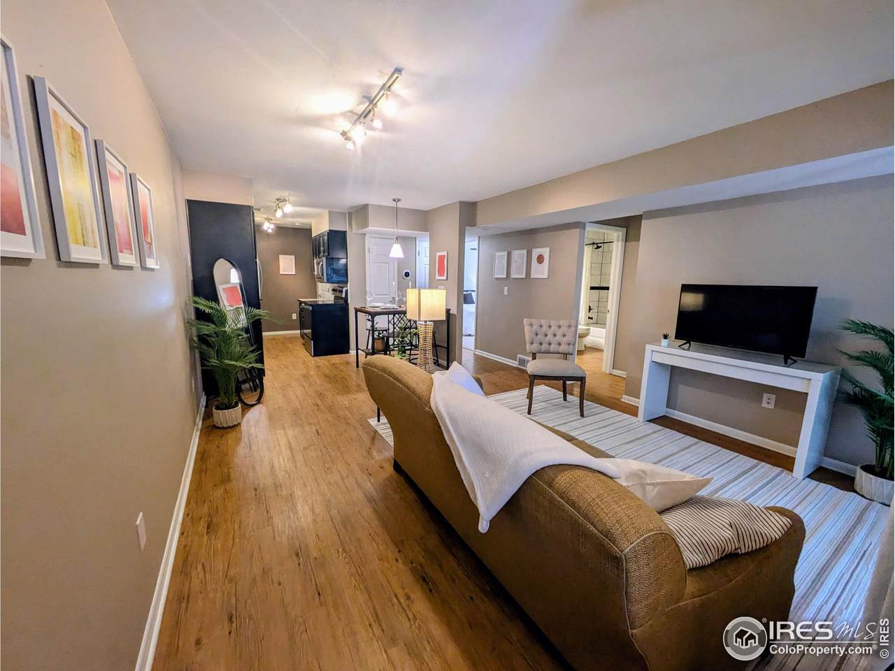 348 Collyer St - Photo 1