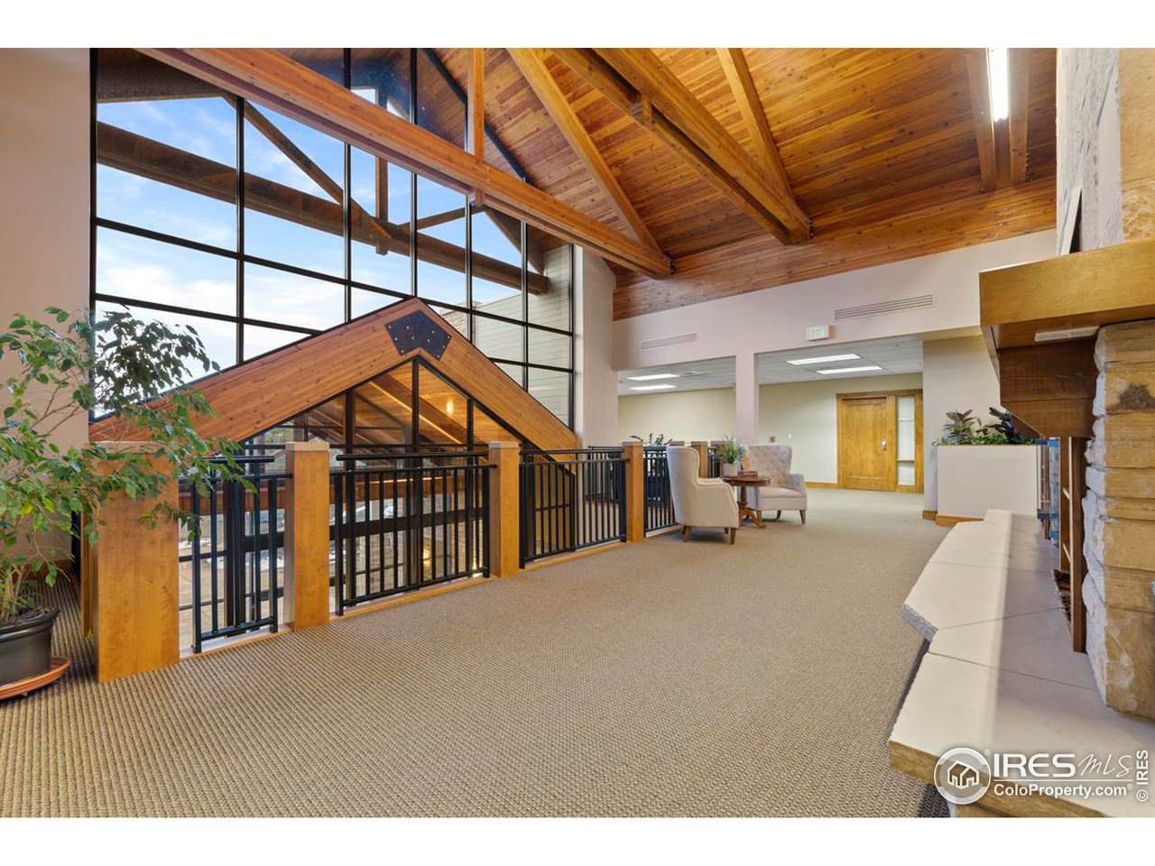 5401 Stone Creek Cir - Photo 1