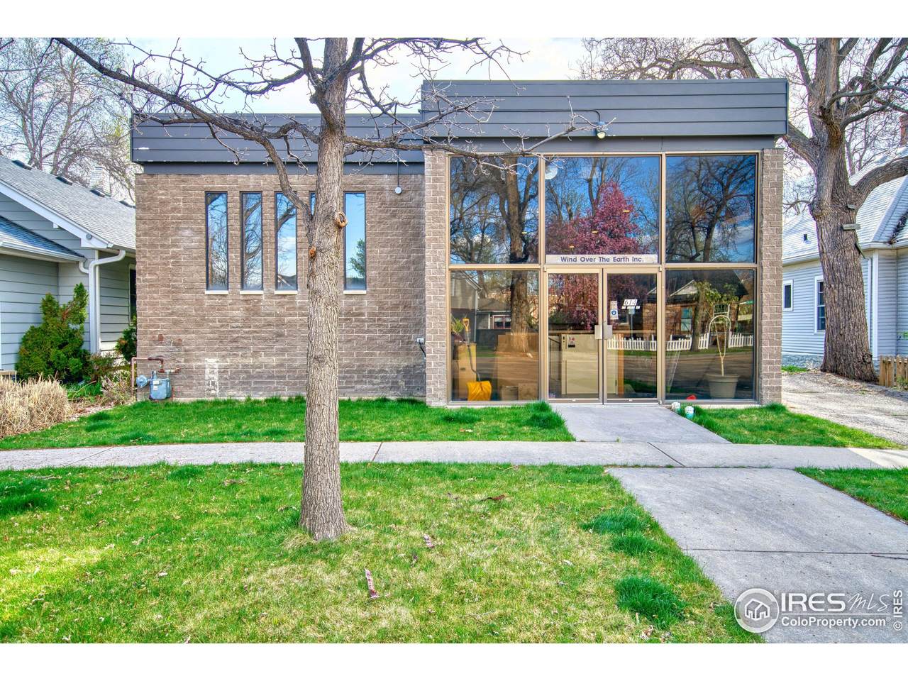 614 Kimbark St - Photo 1