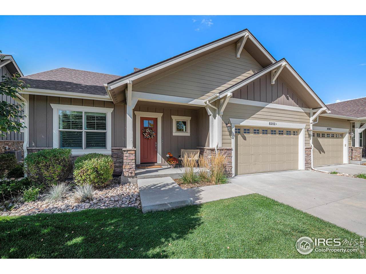 8202 Spinnaker Bay Dr - Photo 1