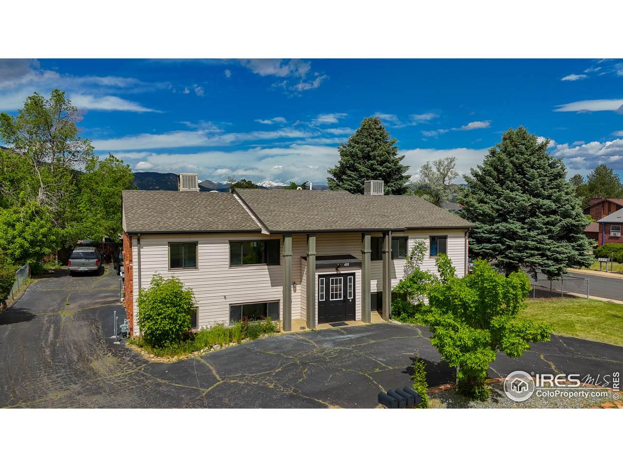 435 Manhattan Dr - Photo 1