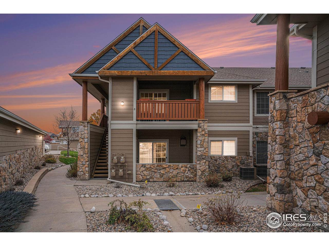 124 Beacon Way - Photo 1