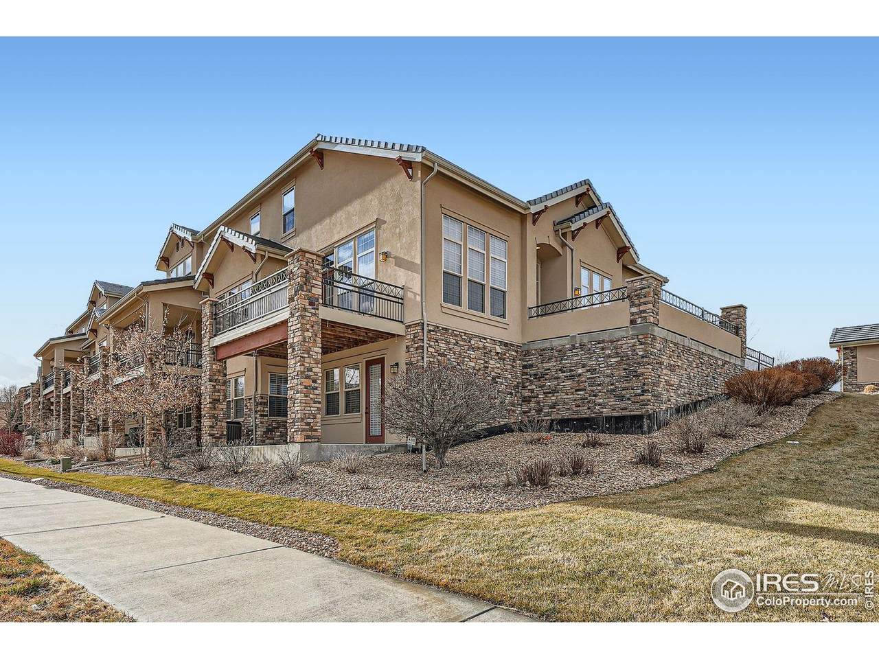 2900 Casalon Cir - Photo 1