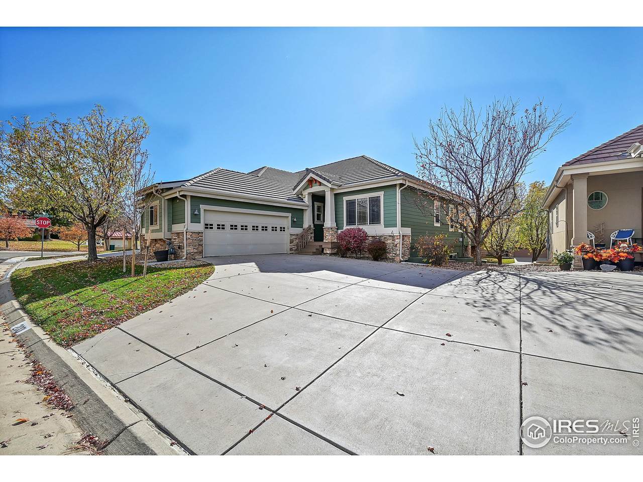 2001 Briarwood Pl - Photo 1