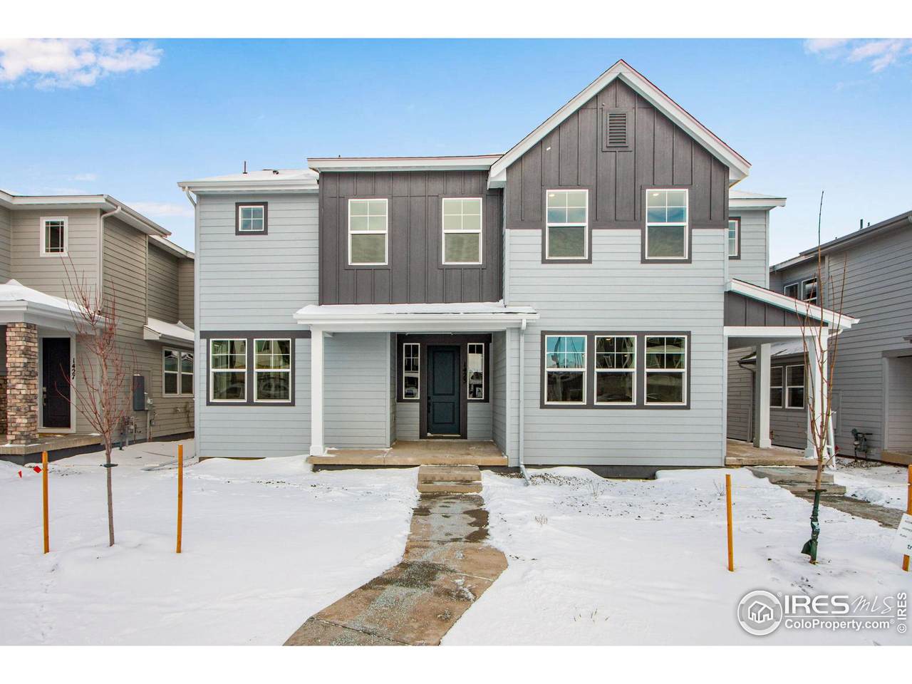 1423 Great Western Dr - Photo 1