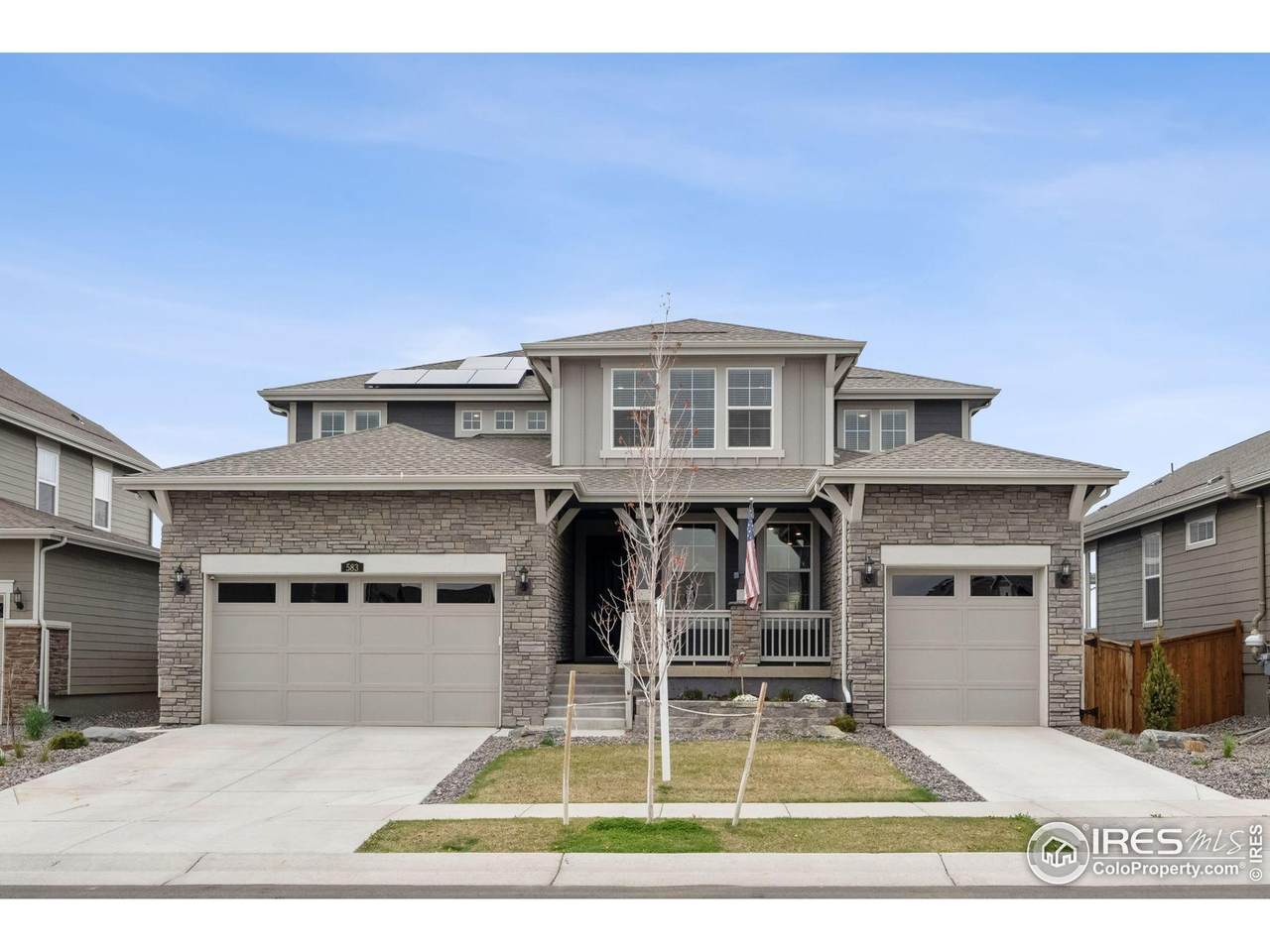 583 Olive St - Photo 1