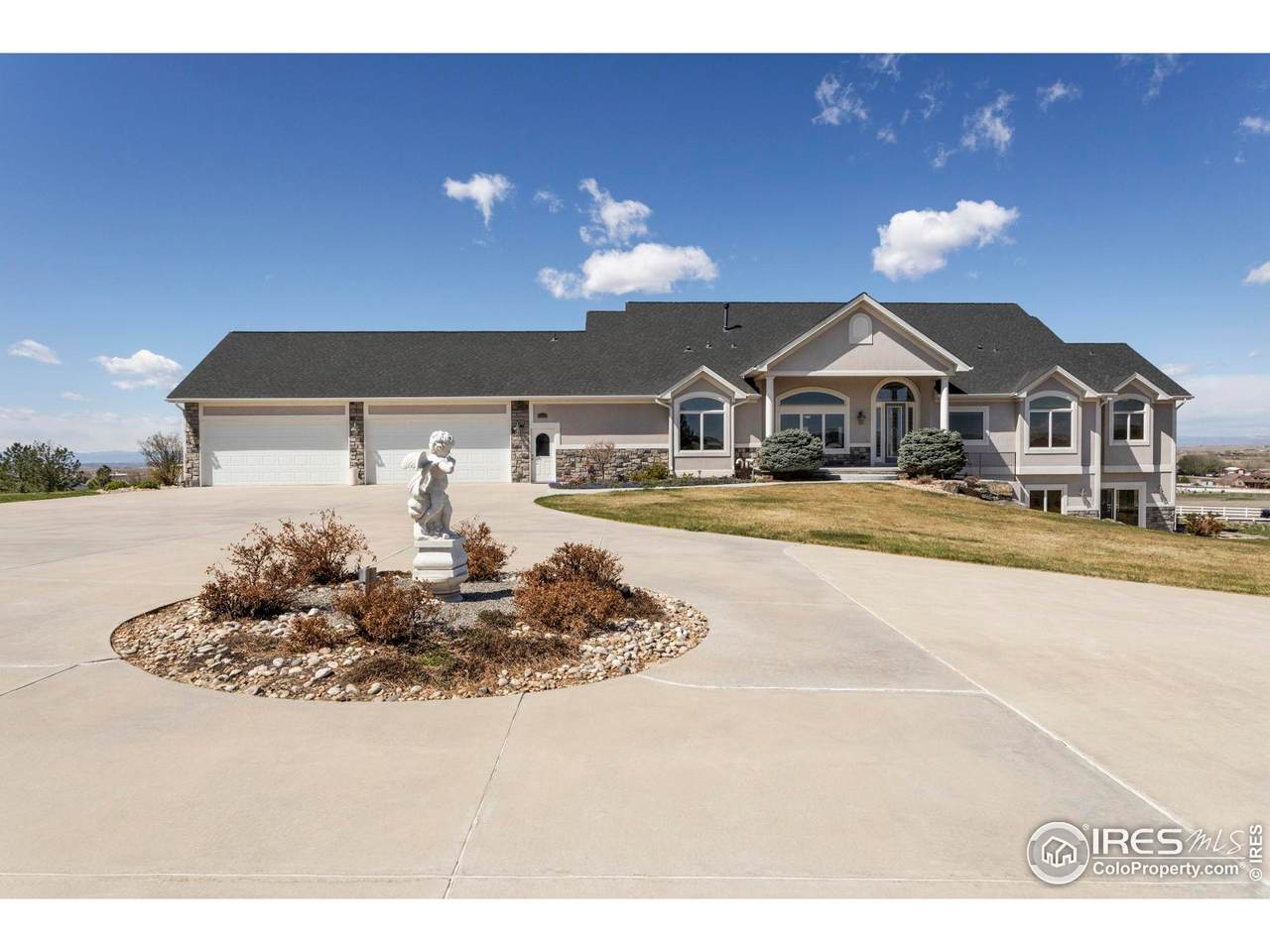 39828 Hilltop Cir - Photo 1