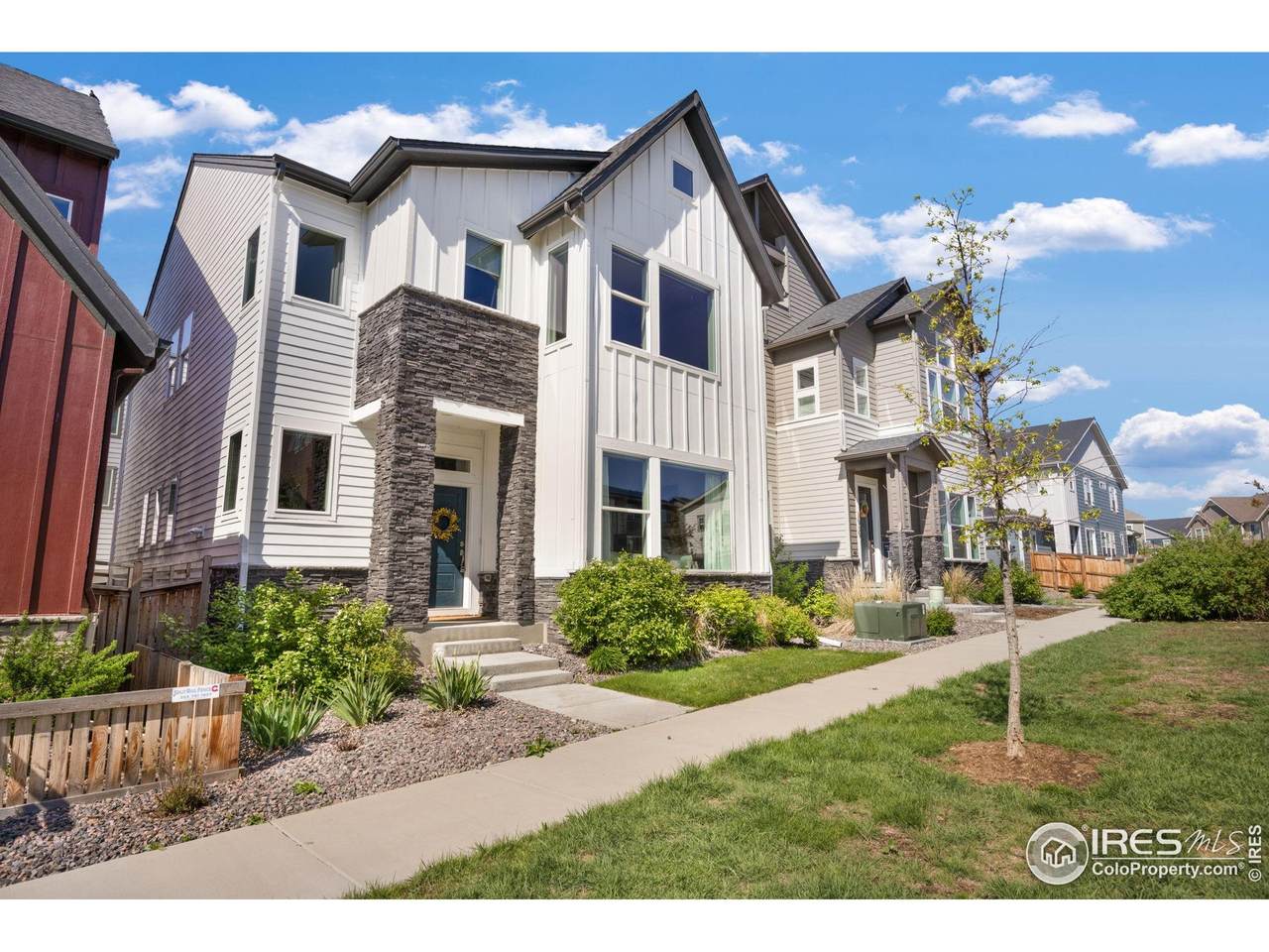 1933 165th Way - Photo 1