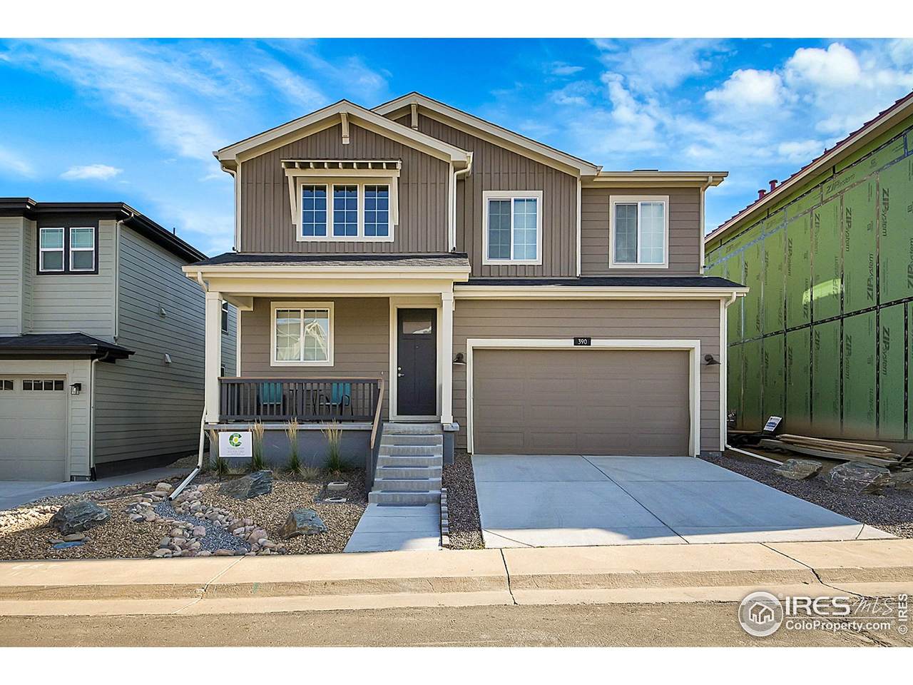 390 Blackfoot St - Photo 1