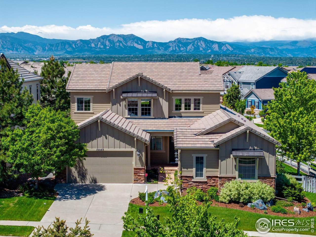 16069 Pikes Peak Dr - Photo 1