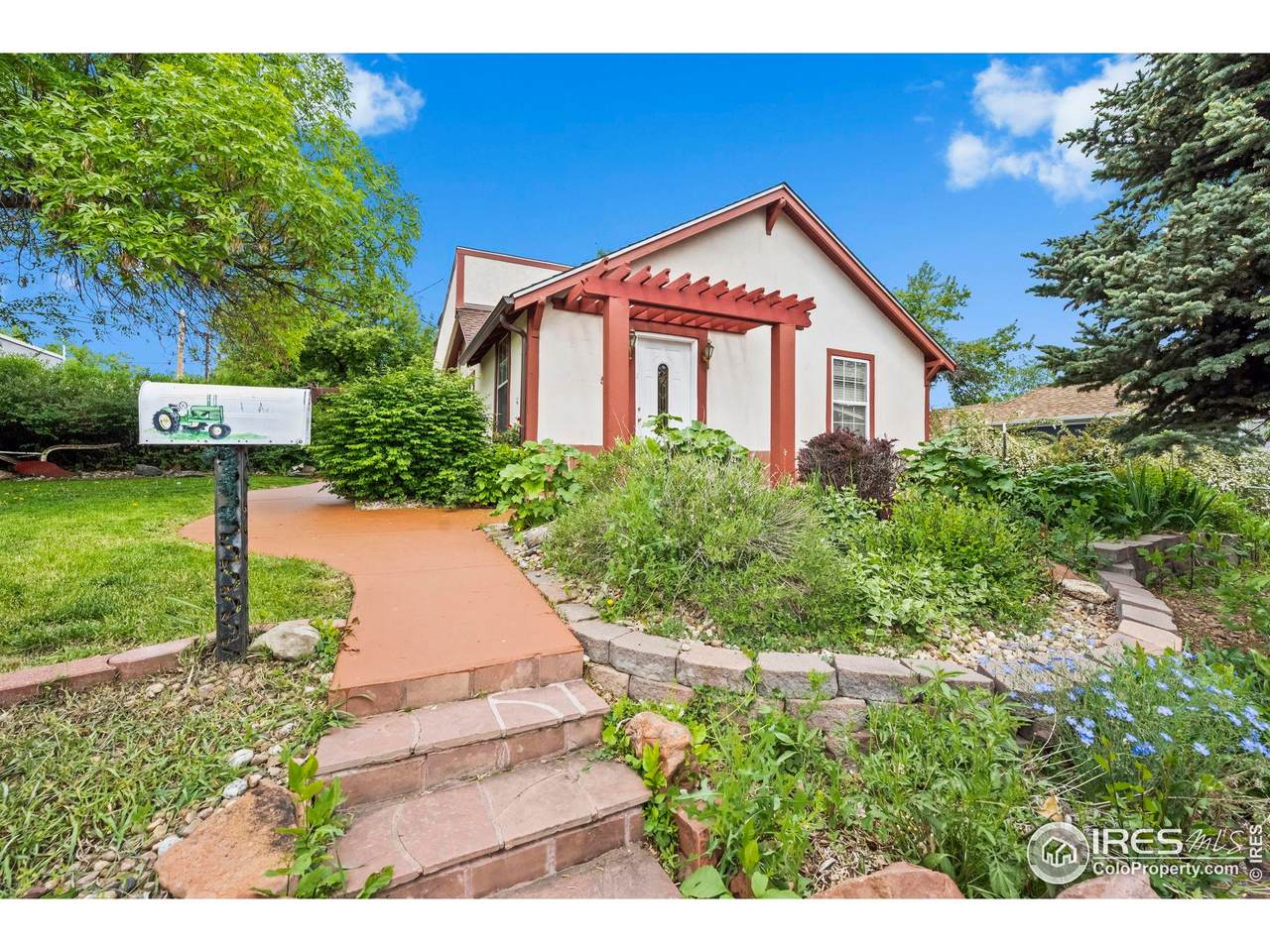 529 Main St - Photo 1