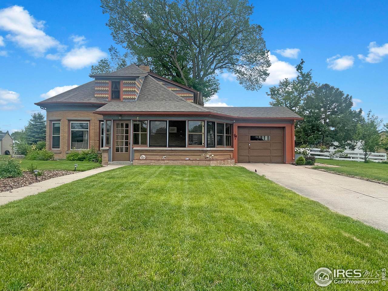 325 Morlan Ave - Photo 1