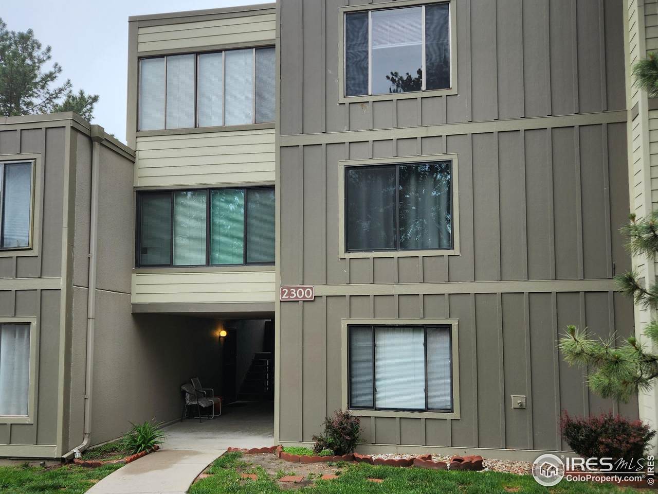 2525 Dayton Way - Photo 1