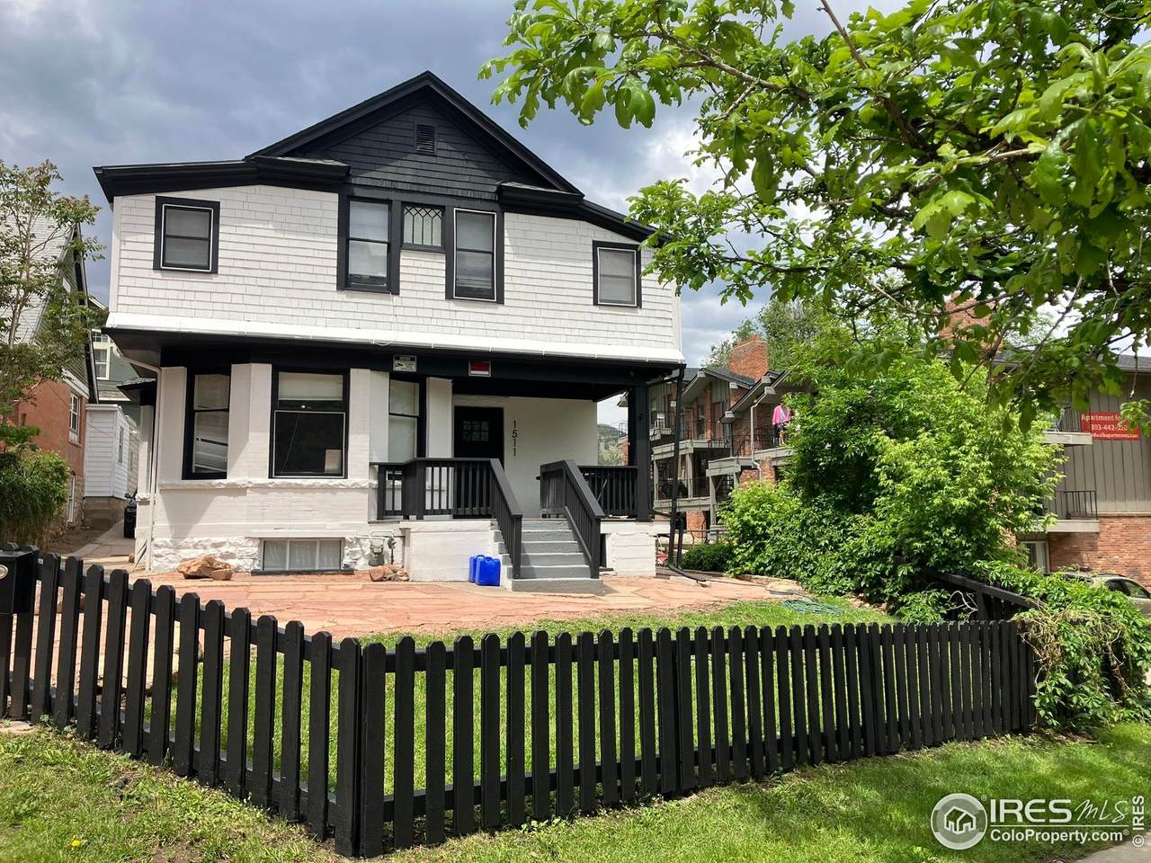 1511 Broadway - Photo 1