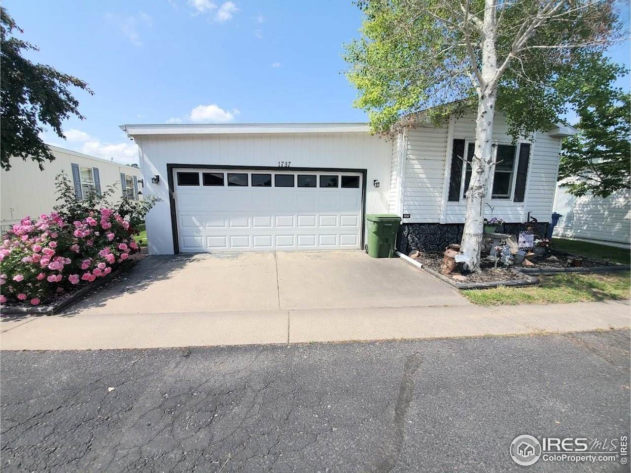 1737 Garnet St - Photo 1