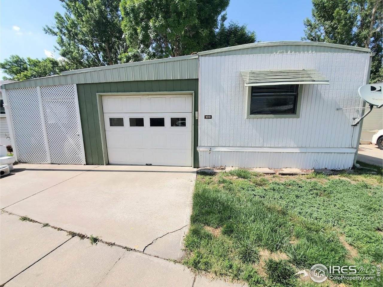 1519 Sunset Pl - Photo 1