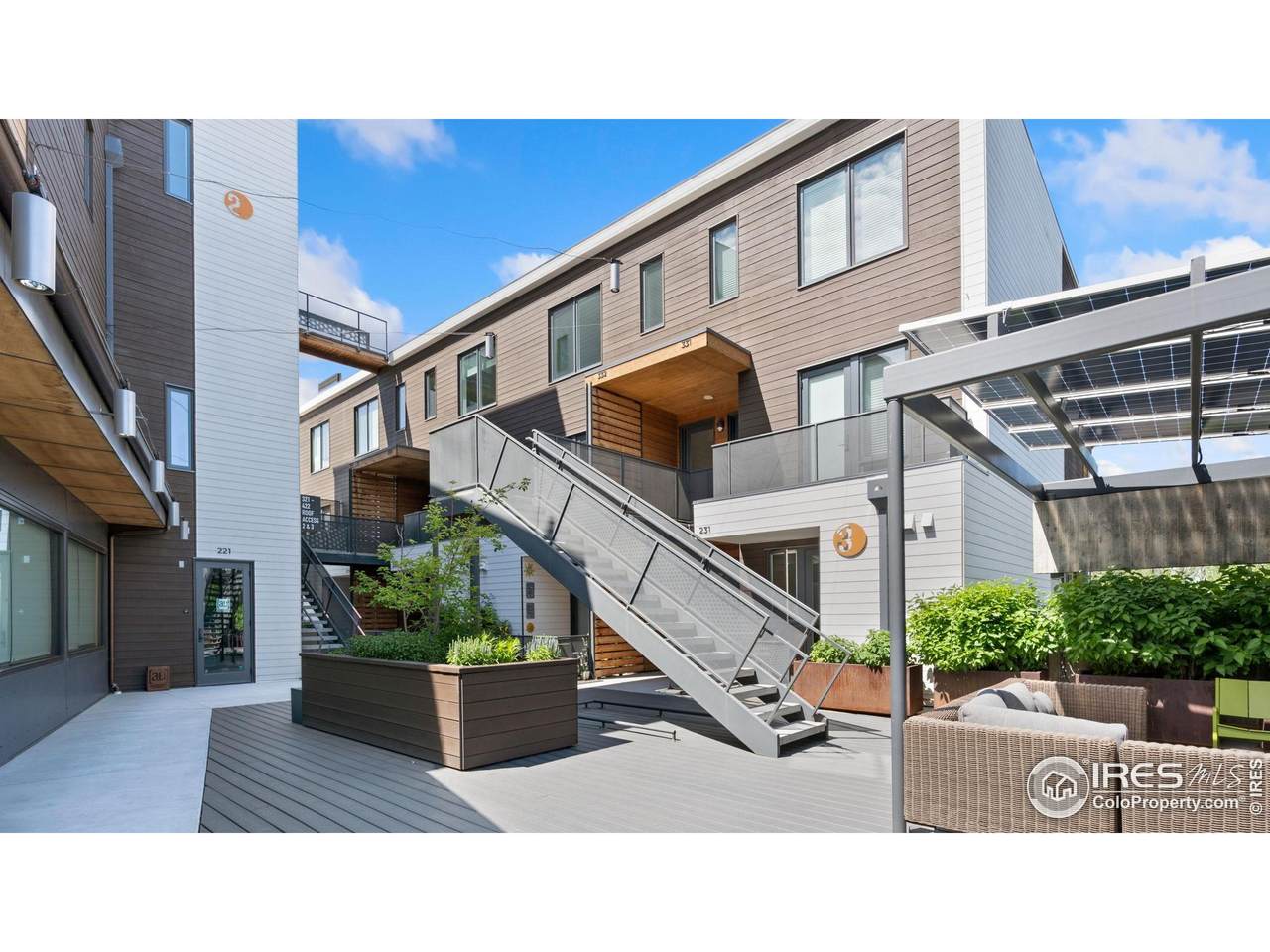 401 Linden St - Photo 1