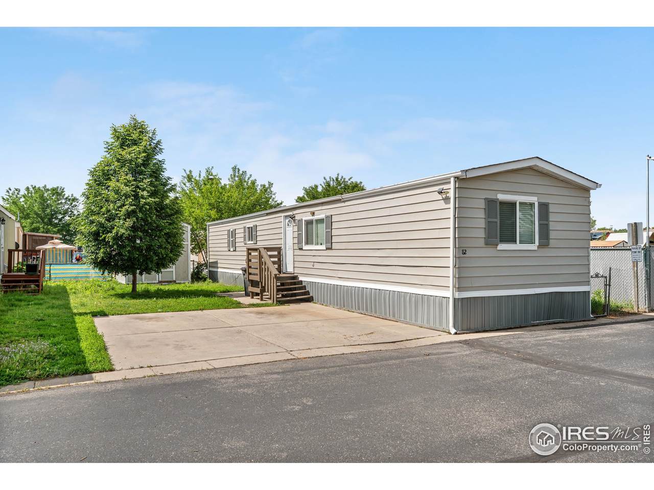 731 Grand Ave - Photo 1