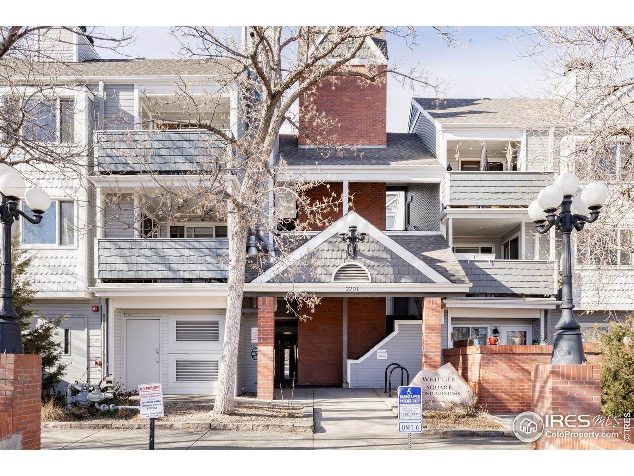 2201 Pearl St - Photo 1