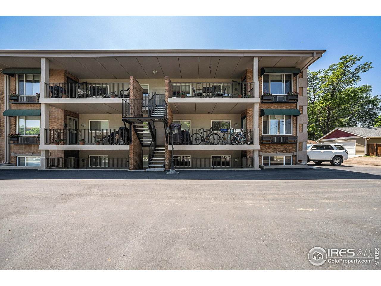 233 Meldrum St - Photo 1