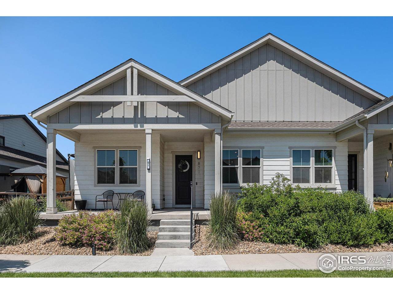 871 Colorado River Ave - Photo 1