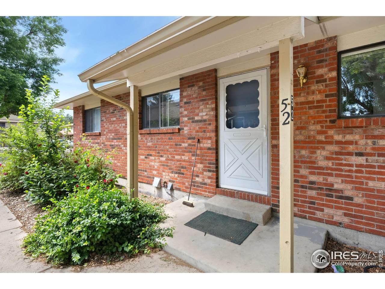 1024 Oxford Ln - Photo 1