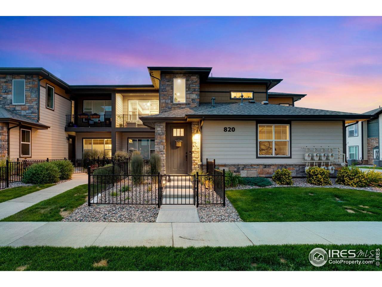 820 Schlagel St - Photo 1